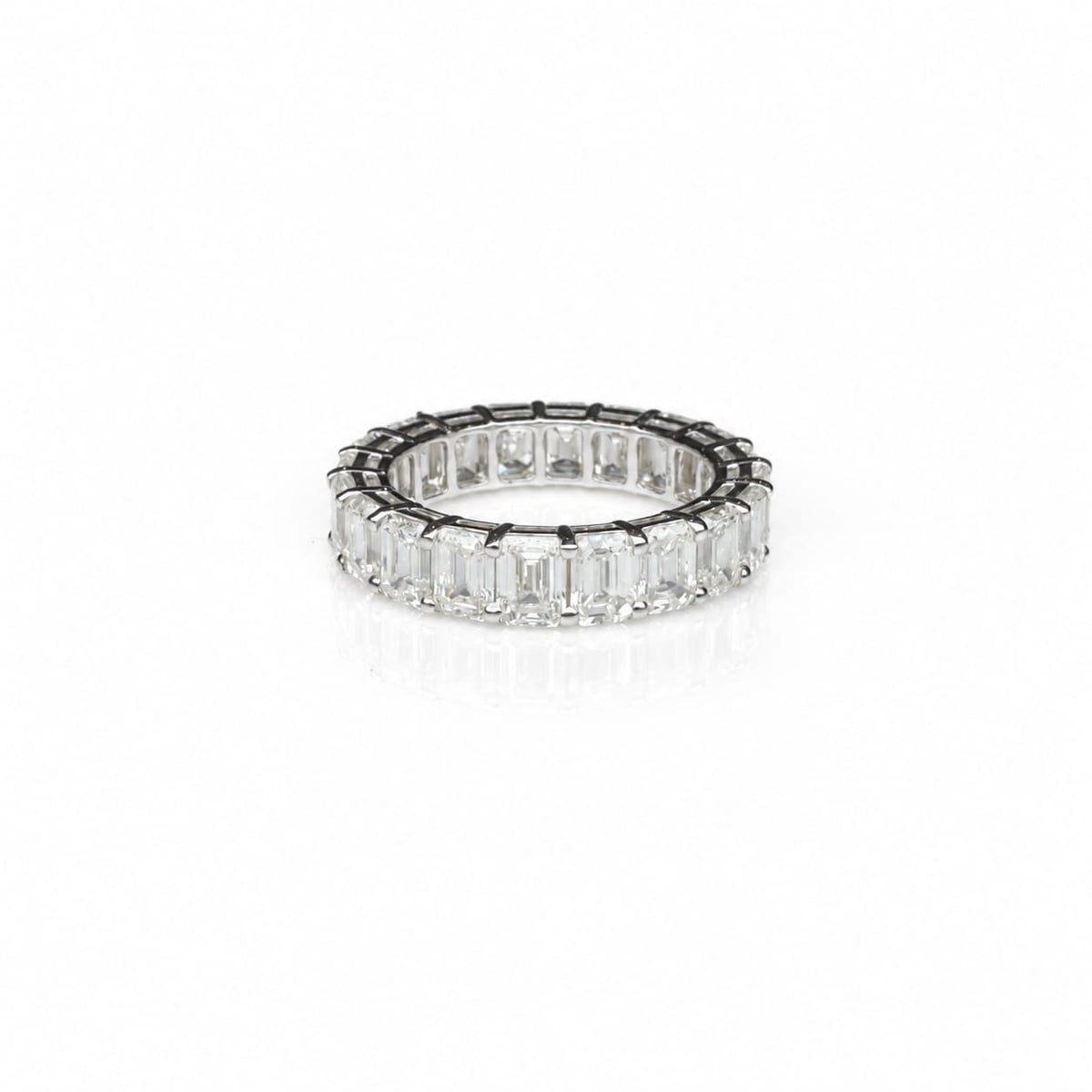 Emerald Shape 0.32 up GH VVS-VS - 18K White Gold Eternity Ring
