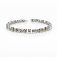 Emerald Shape 0.30 up GH VVS-VS - 18K White Gold Tennis Bracelet