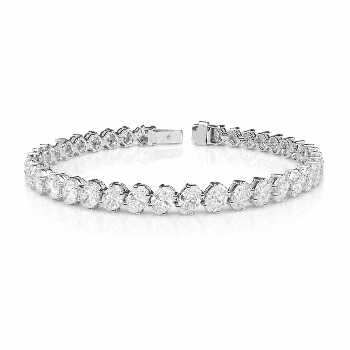 Oval Shape 0.26 up FG VS - 18K White Gold Tennis Bracelet