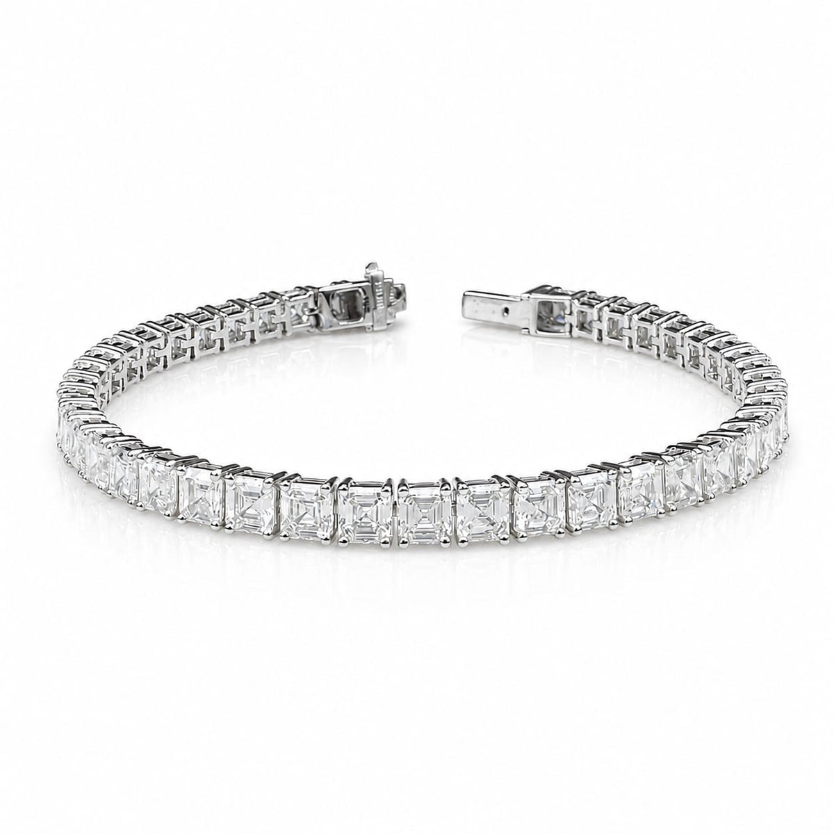 Asscher Shape 0.31 up EF VVS - 18K White Gold Tennis Bracelet