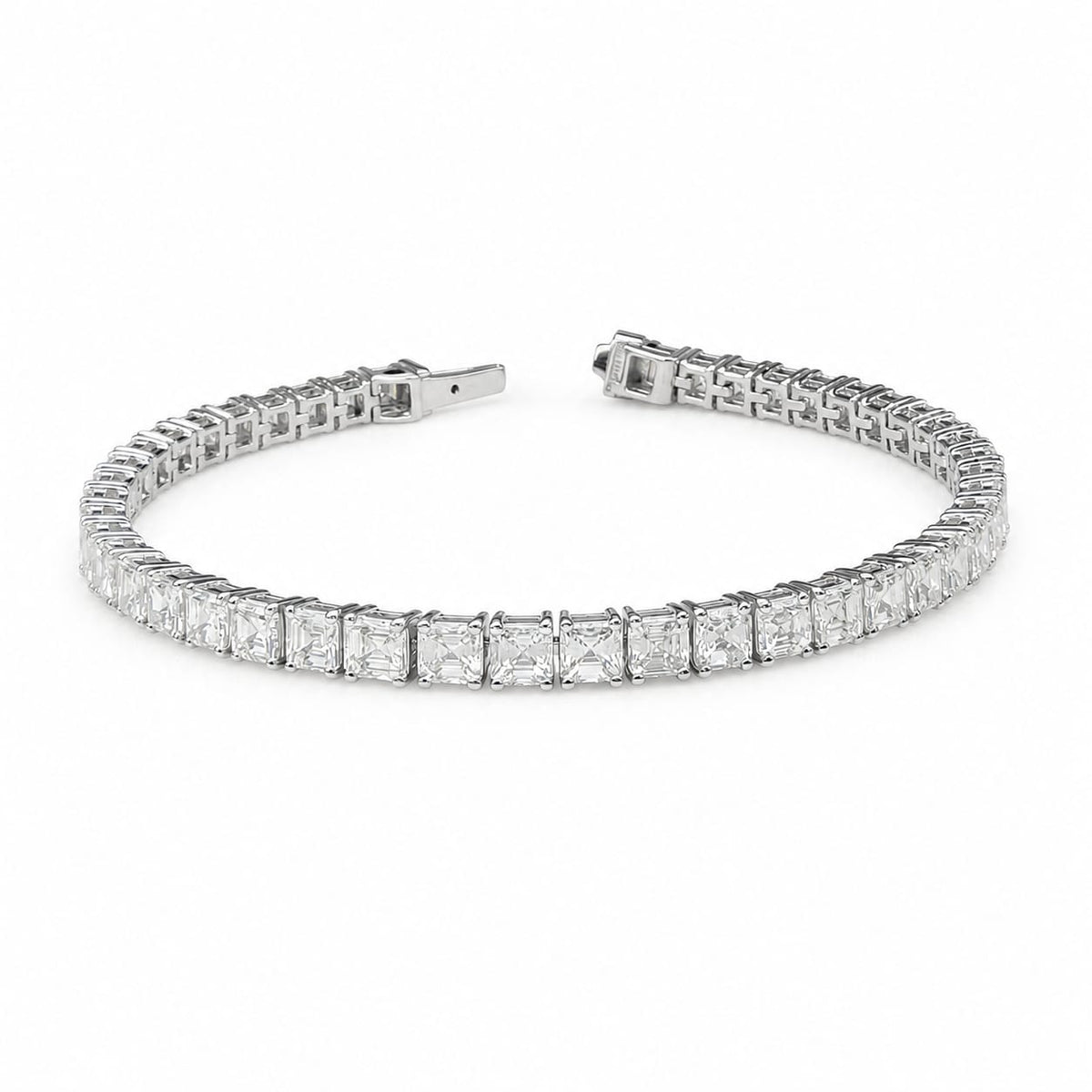 Asscher Shape 0.25 up FG VVS - 18K White Gold Tennis Bracelet