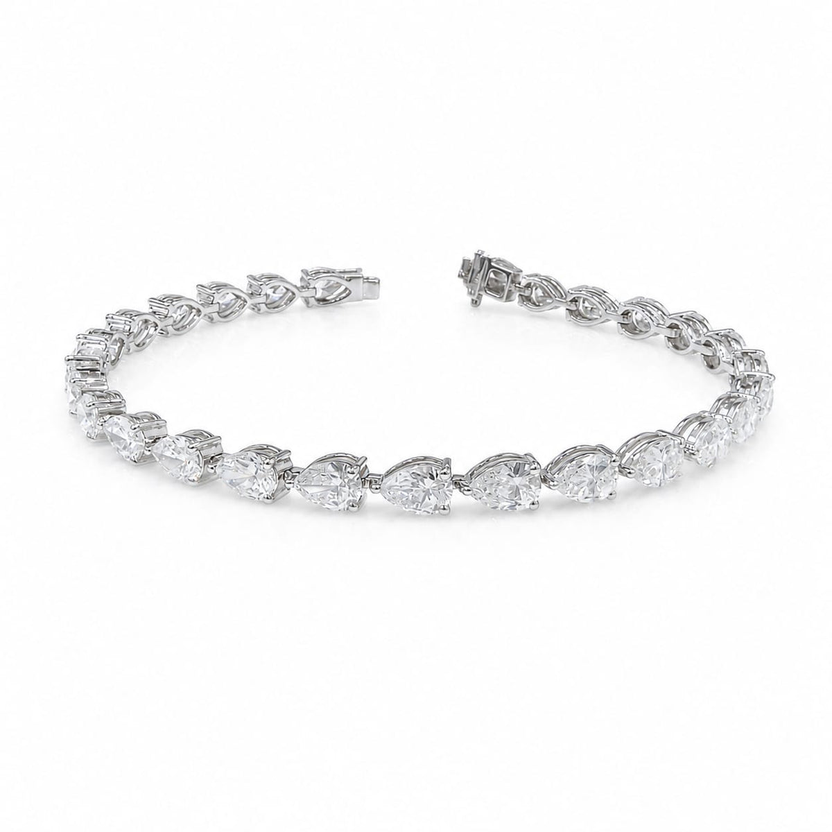 Pear Shape 0.31 up EF VVS-VS - 18K White Gold Tennis Bracelet