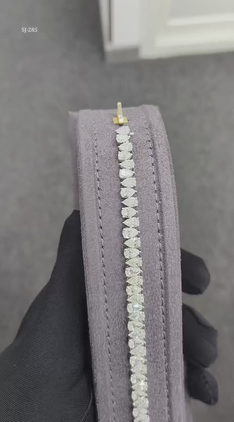 Pear Shape 0.31 up EF VVS-VS - 18K White Gold Tennis Bracelet