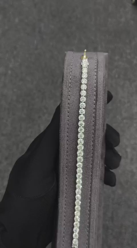 Round Shape 0.50 up EF VS - 18K White Gold Tennis Bracelet